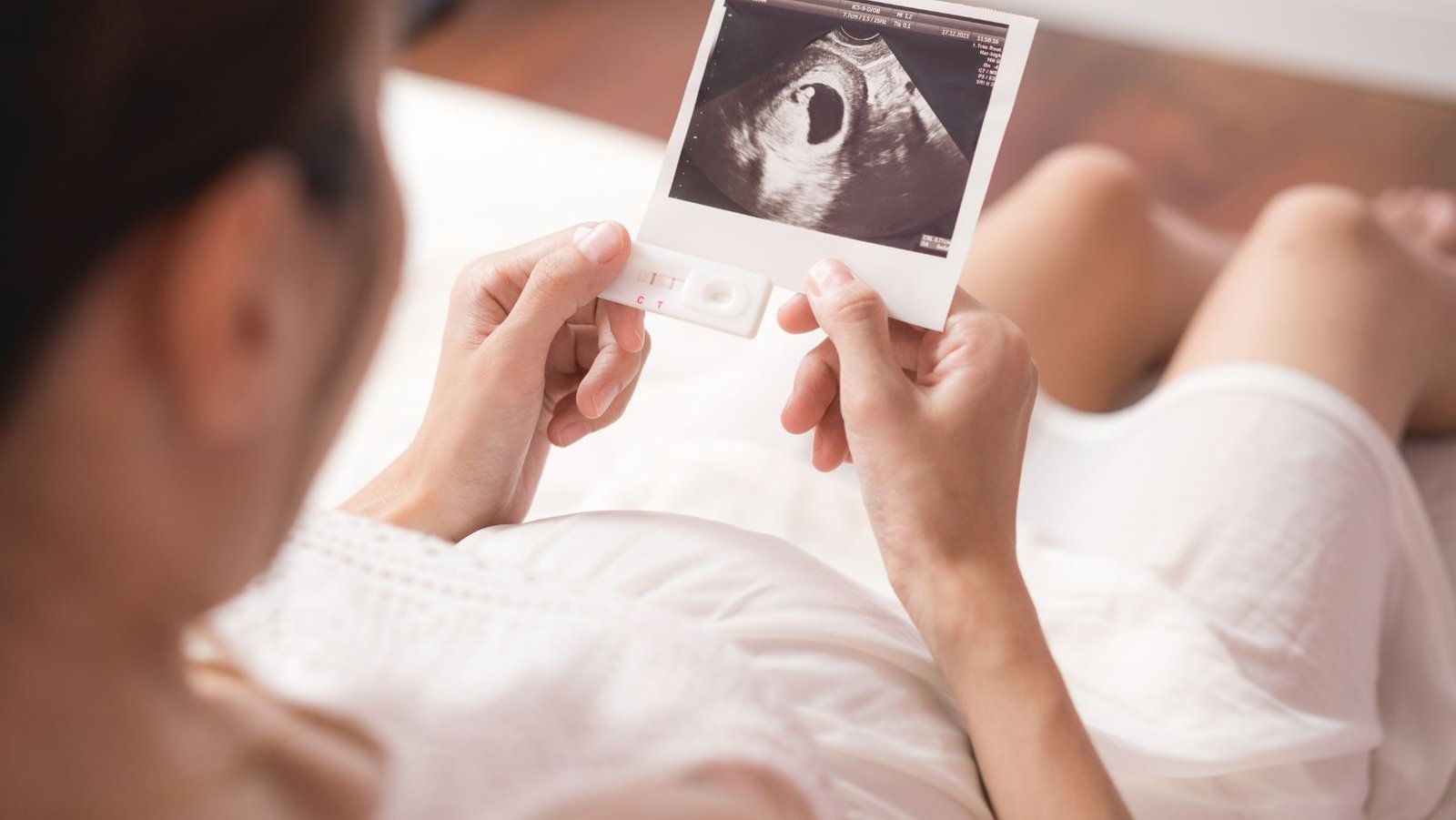 Early Pregnancy Care - Dr. Shabnam Sharjil at PCOS Ferticure Clinic shares expert advice and insights on comprehensive care during the early stages of pregnancy, providing essential tips and strategies within the context of PCOS-PCOD.